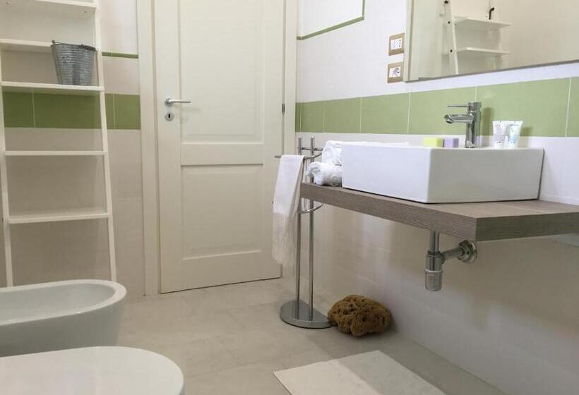 اتاق استاندارد با تخت بزرگ, Resort Villa Isola B&b