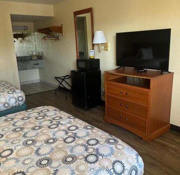 Номер Стандарт, Hole Inn The Wall Hotel   Fort Walton Beach   Sunset Plaza   Nearby Beaches & Hurlburt