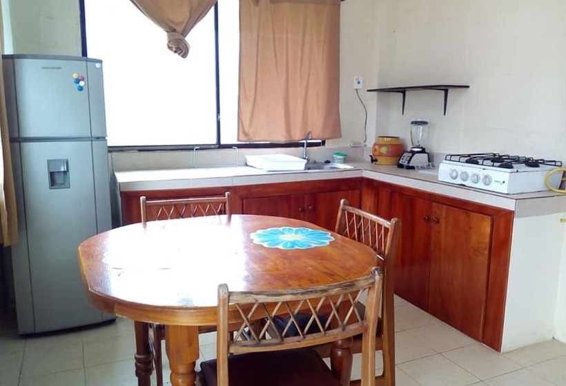 اتاق استاندارد سه نفره, Hospedaje Casa Playa