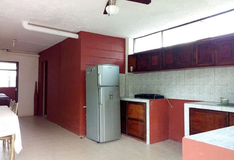 اتاق استاندارد سه نفره, Hospedaje Casa Playa