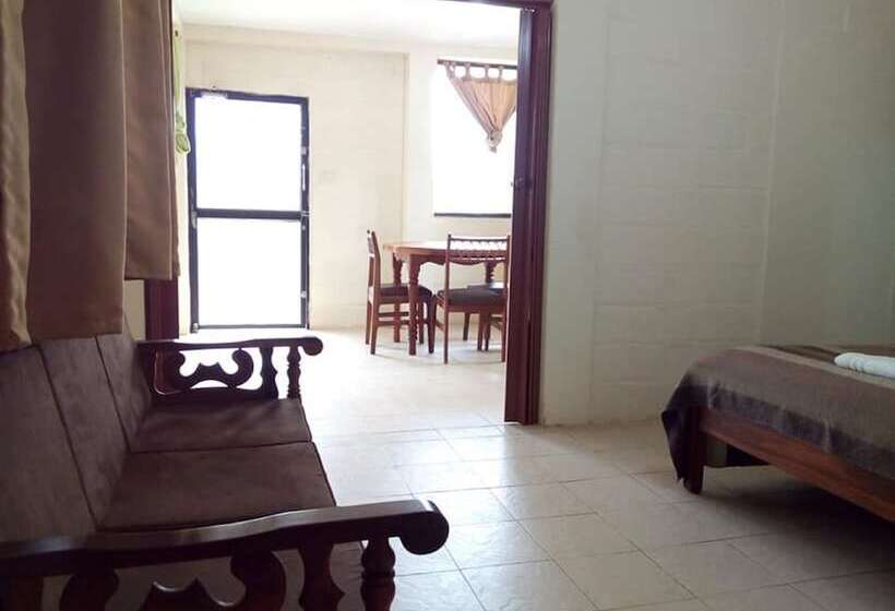 اتاق استاندارد سه نفره, Hospedaje Casa Playa