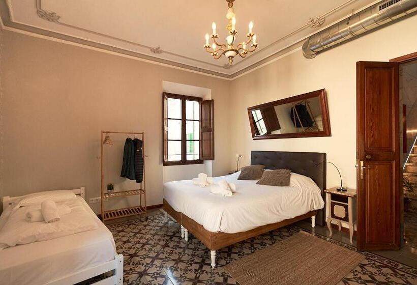 Семейный Номер Совместный Санузел, Hostel Sóller
