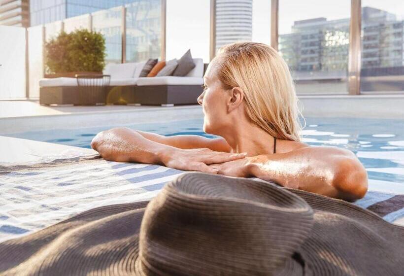 اتاق اجرایی, Pullman Doha West Bay