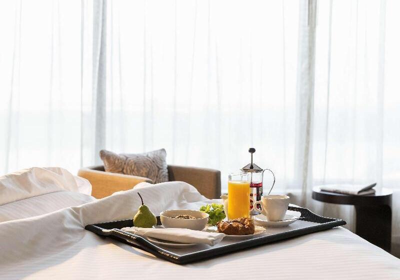 اتاق اجرایی, Pullman Doha West Bay