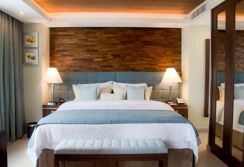 سوئیت با تخت بزرگ, Hampton By Hilton David
