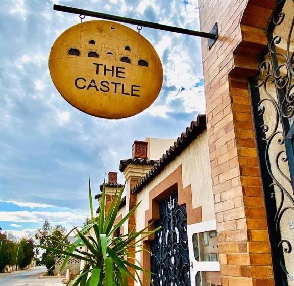 اتاق استاندارد با بالکن, Thecastle