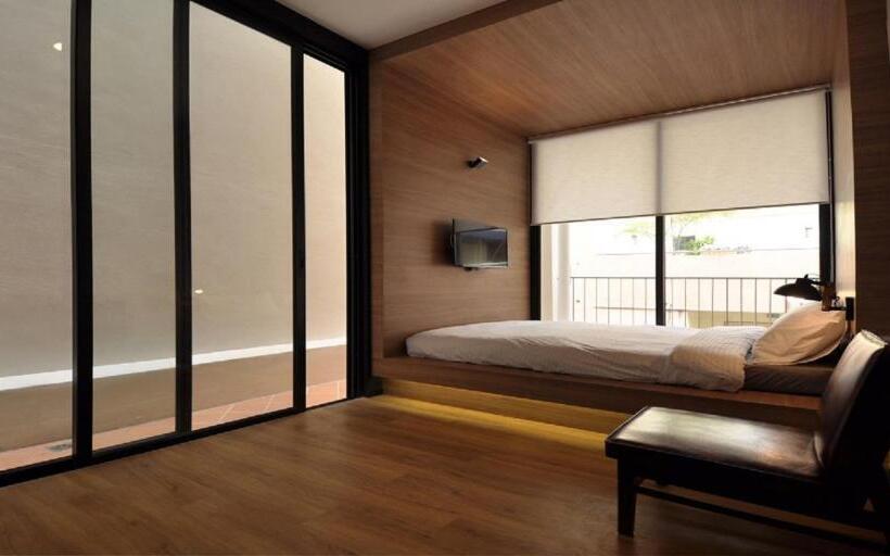 디럭스 룸, Kooning   Hostel