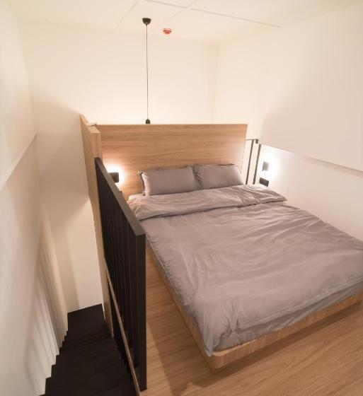 수피리어 룸, Kooning   Hostel