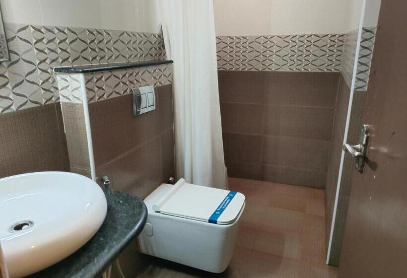 חדר סופריור עם מיטת קינג, Sma Grand Inn, Triplicane
