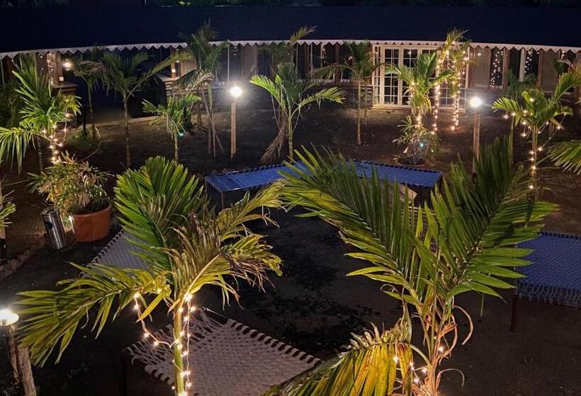 ویلای استاندارد با چشم‌انداز باغ, Aranyagiri Countryside Resort, Near Pune