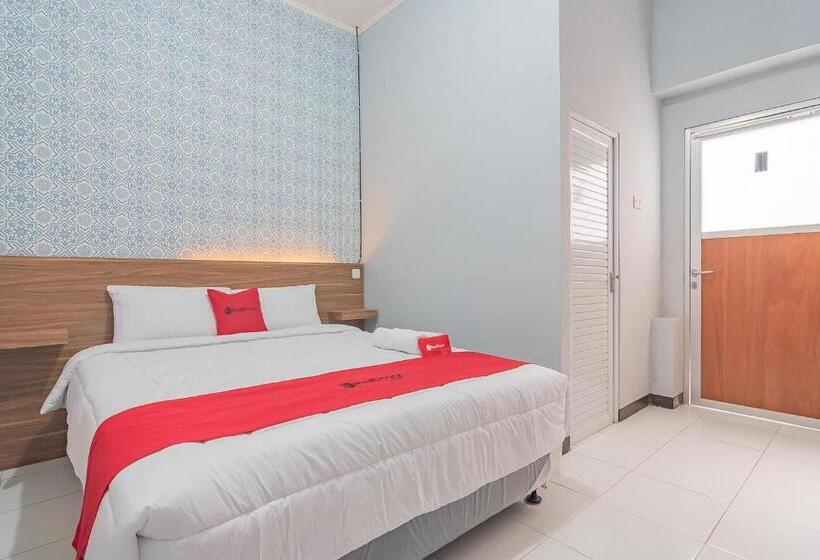 Номер Стандарт, Reddoorz Near Alun Alun Garut