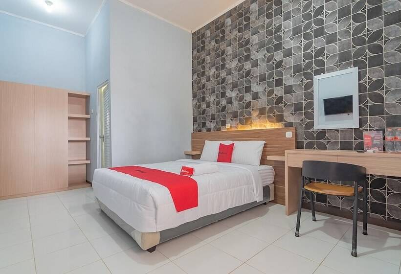 Номер Стандарт, Reddoorz Near Alun Alun Garut