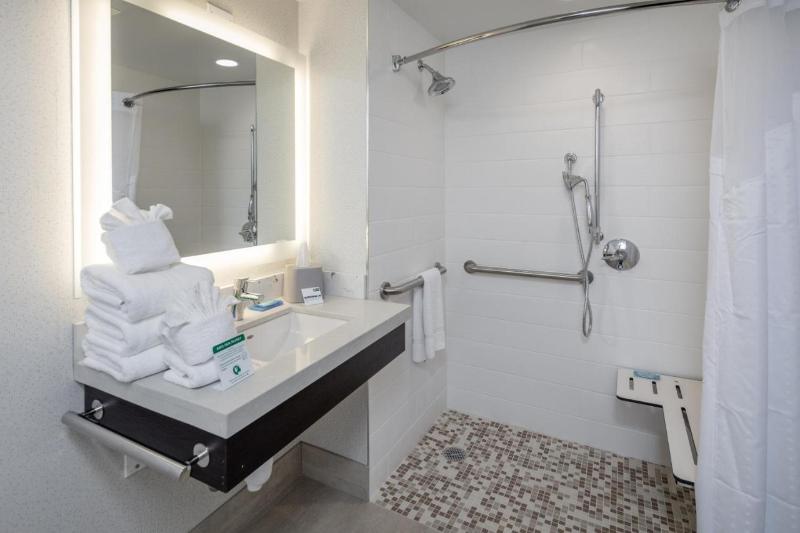 غرفة قياسية سرير كينج لذوى الإحتياجات الخاصة, Holiday Inn Express   Sunnyvale   Silicon Valley, An Ihg