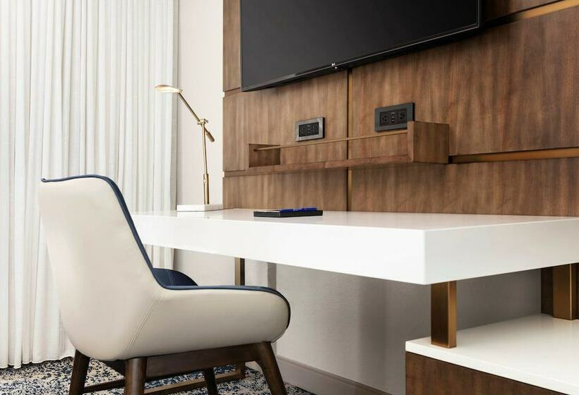 سوئیت با چشم‌انداز, Delta Hotels By Marriott Virginia Beach Waterfront