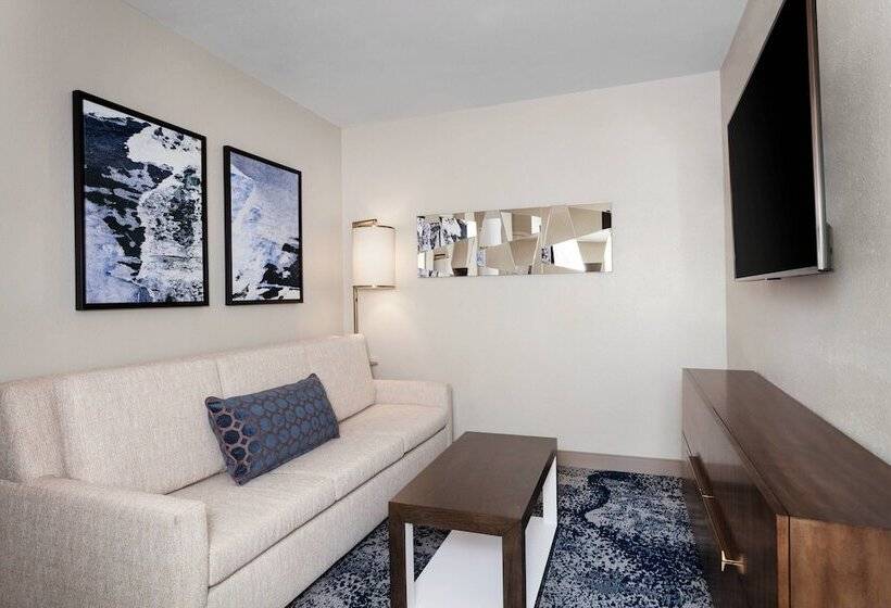 سوئیت برای معلولان, Delta Hotels By Marriott Virginia Beach Waterfront