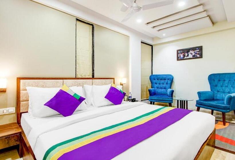 Deluxe Zimmer, Treebo The Pavilion, Railway Station