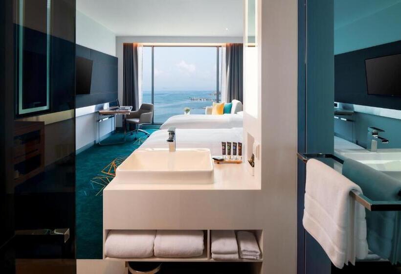اتاق پرمیوم با چشم‌انداز دریا, Novotel Marina Sriracha