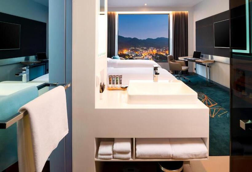 اتاق سوپریور, Novotel Marina Sriracha