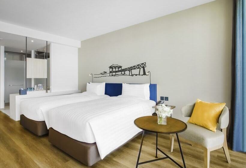 اتاق لوکس با چشم‌انداز دریا, Novotel Marina Sriracha