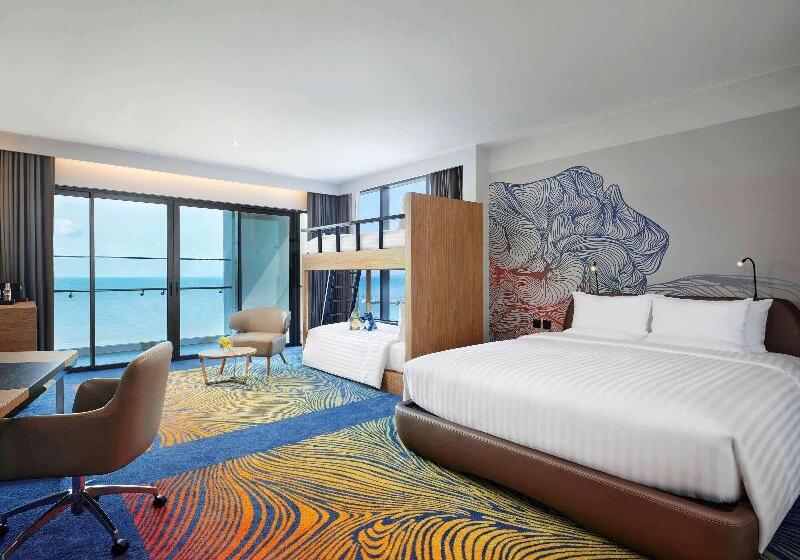 سوئیت با تخت بزرگ, Novotel Marina Sriracha