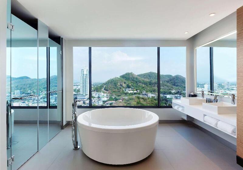 سوییت جونیور با چشم‌انداز دریا, Novotel Marina Sriracha