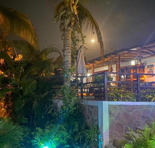 اتاق لوکس, Villa Mistika