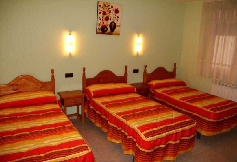 스탠다드 트리플 룸, Hostal La Maravillosa