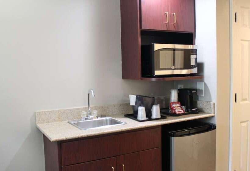 מיטת קינג בסוויטה, La Quinta By Wyndham Columbus North