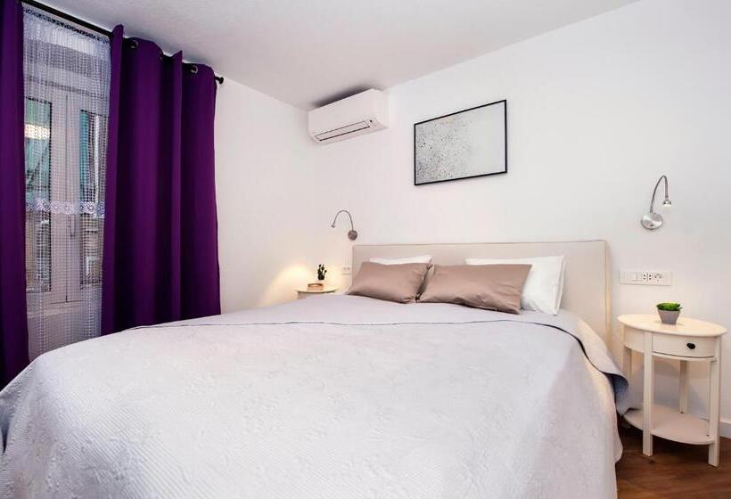 استودیوی لوکس, Riva Residence