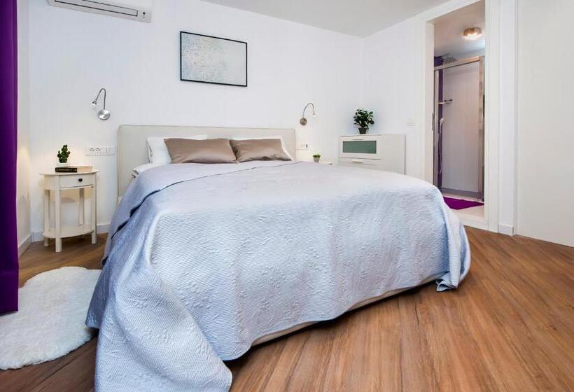 استودیوی لوکس, Riva Residence
