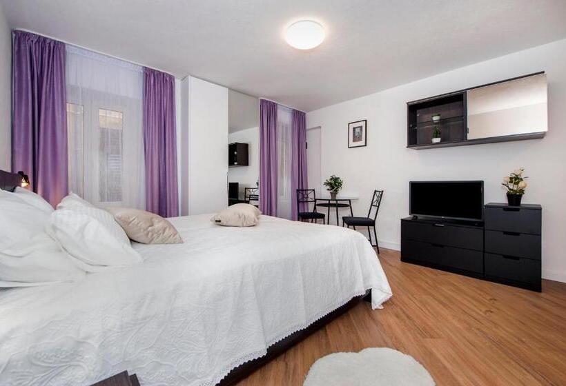 استودیوی لوکس, Riva Residence