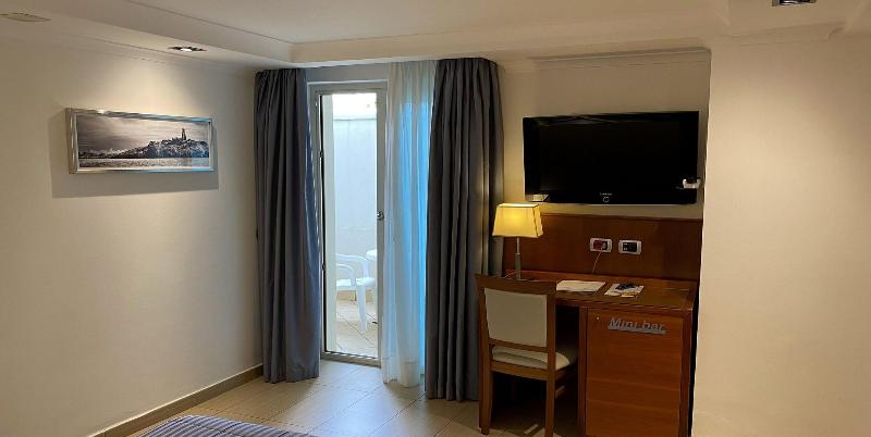 Economy Quadruple Room, Olimpico