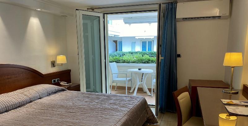 Economy Quadruple Room, Olimpico