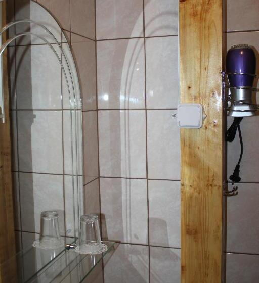 اتاق استاندارد چهار تخته, Windrose
