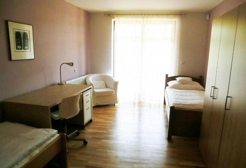 آپارتمان 3 خوابه, Pension Rondel