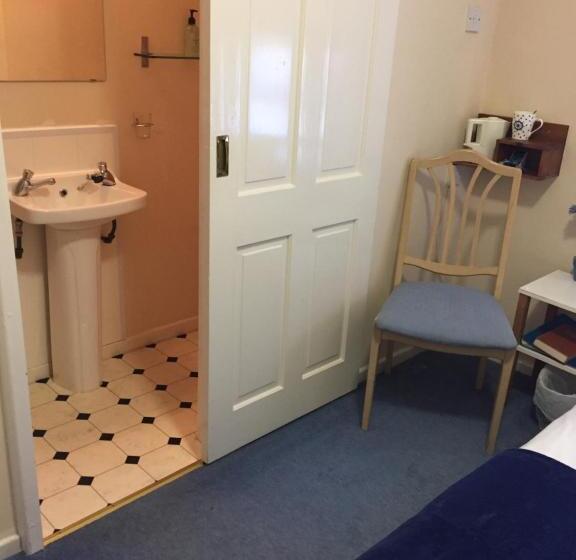 اتاق استاندارد یک نفره, Marlow Lodge