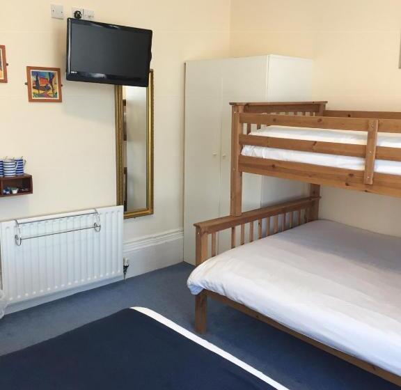 اتاق سوپریور خانوادگی, Marlow Lodge