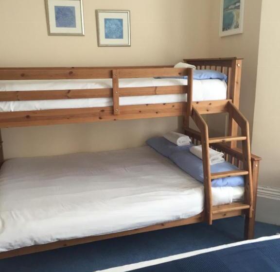 اتاق سوپریور خانوادگی, Marlow Lodge