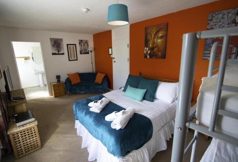 Семейный Номер, Parsonage Farm Inn