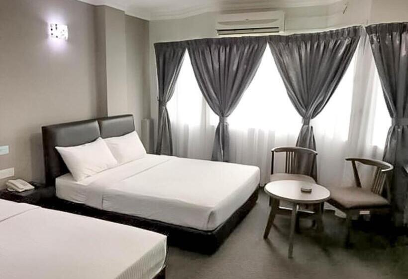 اتاق لوکس سه تخته, Myangkasa Akademi & Resort Langkawi