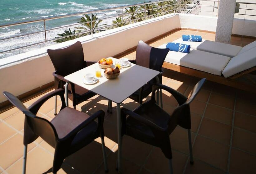 オーシャンビューのスーペリアー１ベッドルームアパートメント, Puerto Azul Marbella