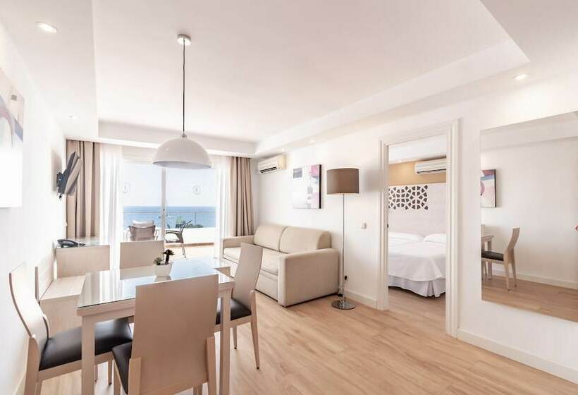 オーシャンビューのスーペリアー１ベッドルームアパートメント, Puerto Azul Marbella