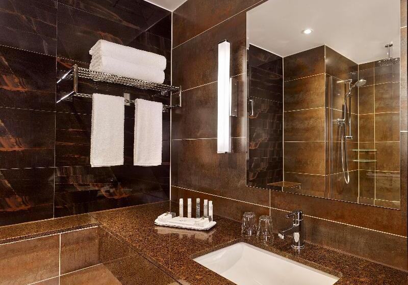 اتاق لوکس, Doubletree By Hilton Hotel Woking