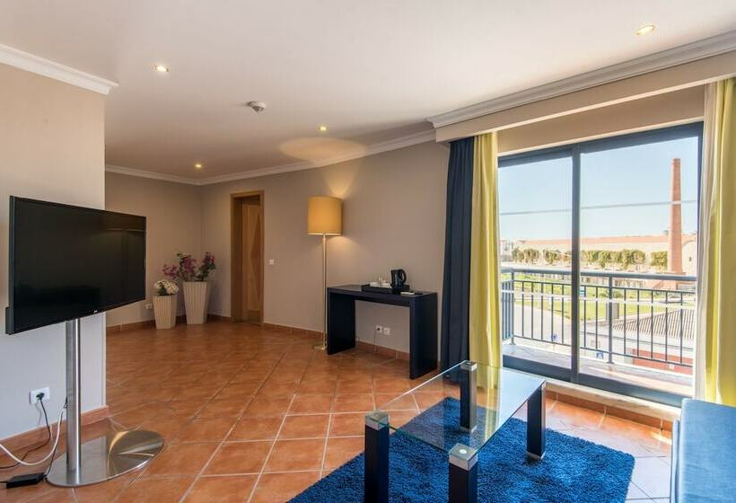 سوییت جونیور, Vila Gale Tavira