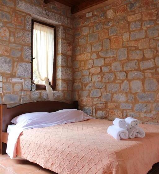 غرفة سوبيريور عائلية, Lalloudes Seaside Accommodation