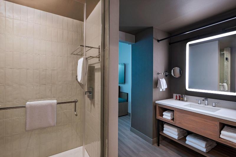 스탠다드 룸 킹사이즈 침대, Austin Marriott Downtown