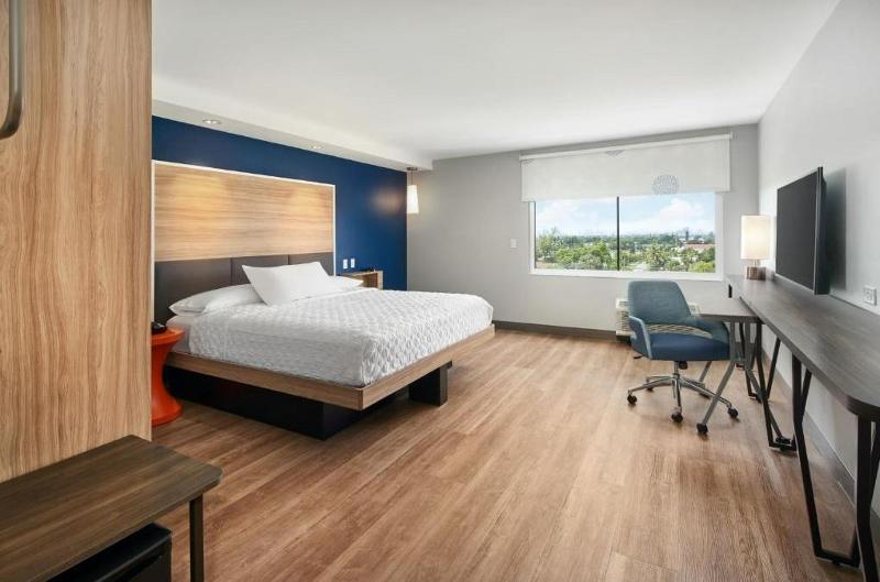 Стандартный Номер Кровать Кинг, Tru By Hilton Ft. Lauderdale Airport