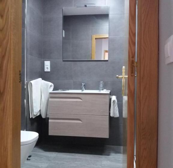 스탠다드 룸 산 전망, Hostal Montreal