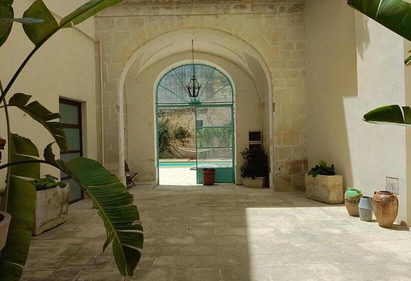 Номер Стандарт, Palazzo Garzia   Dimora Storica