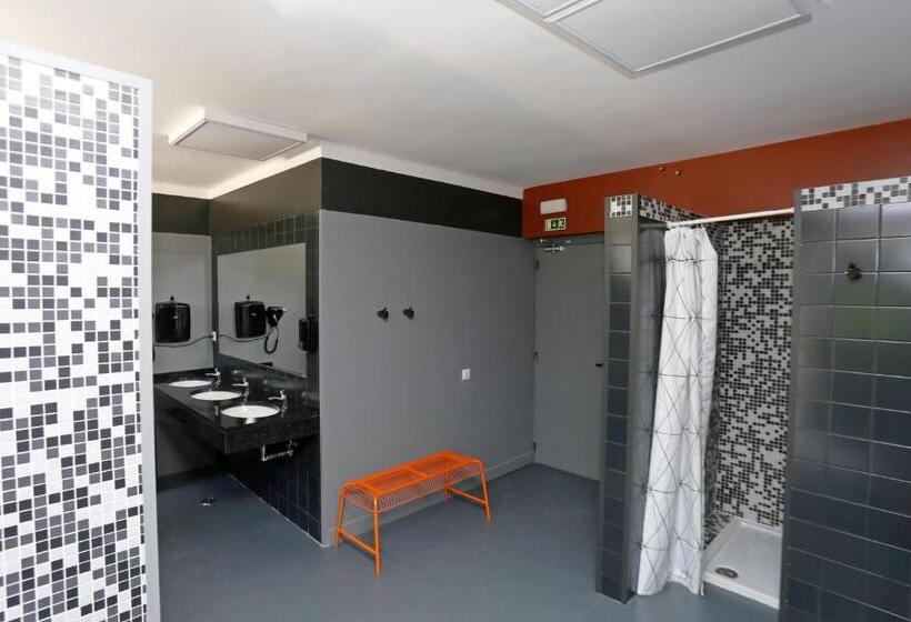 اتاق استاندارد با سرویس بهداشتی مشترک, Hi Setubal Pousada De Juventude   Hostel